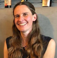 Sabrina Schwarz, Aromaberaterin bei feeling in der Steiermark