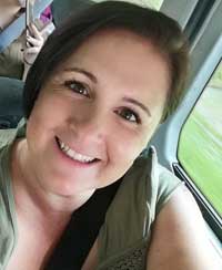 Sandra Kiedl, Aromaberaterin bei feeling in der Steiermark